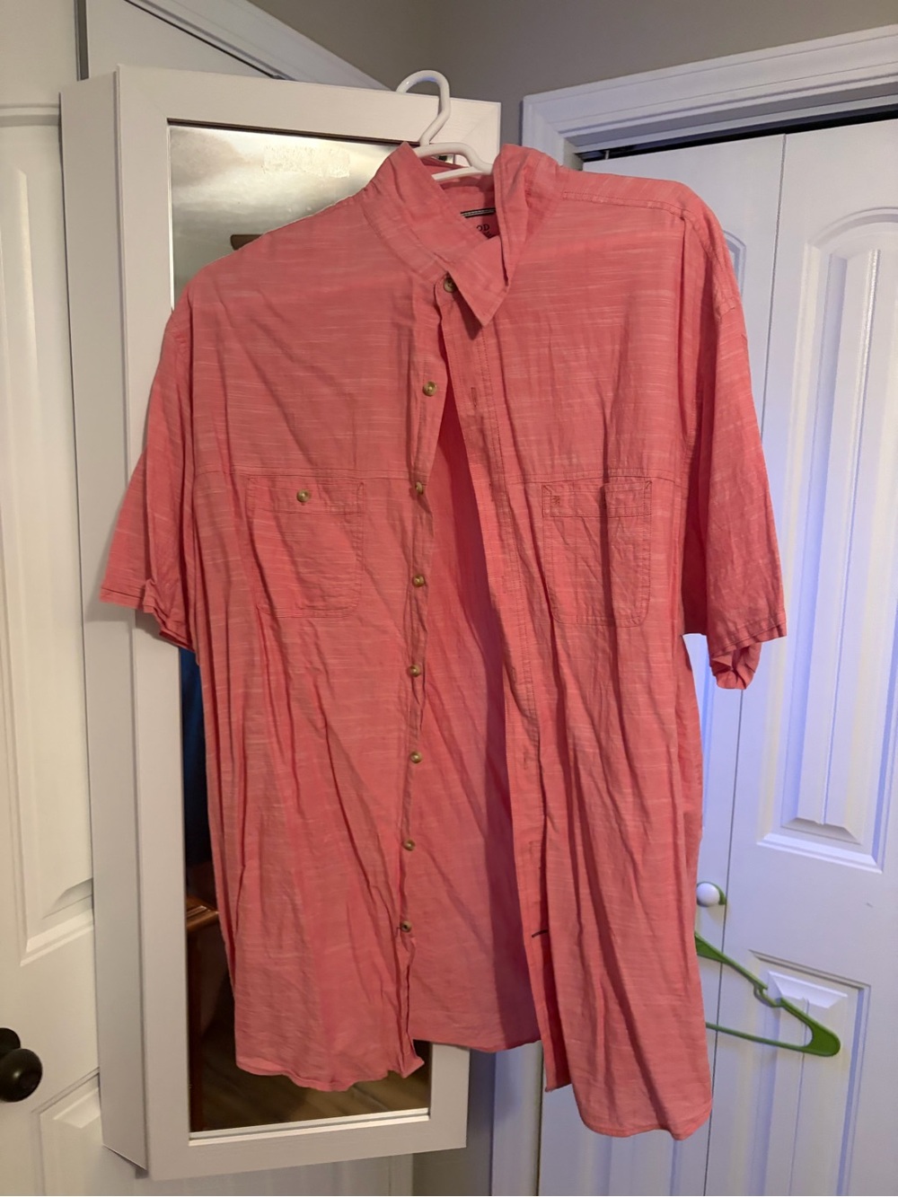 Izod Men's Coral Short-Sleeve Button Down Shirt